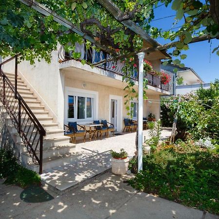 Apartmani Jelica 크르크 외부 사진