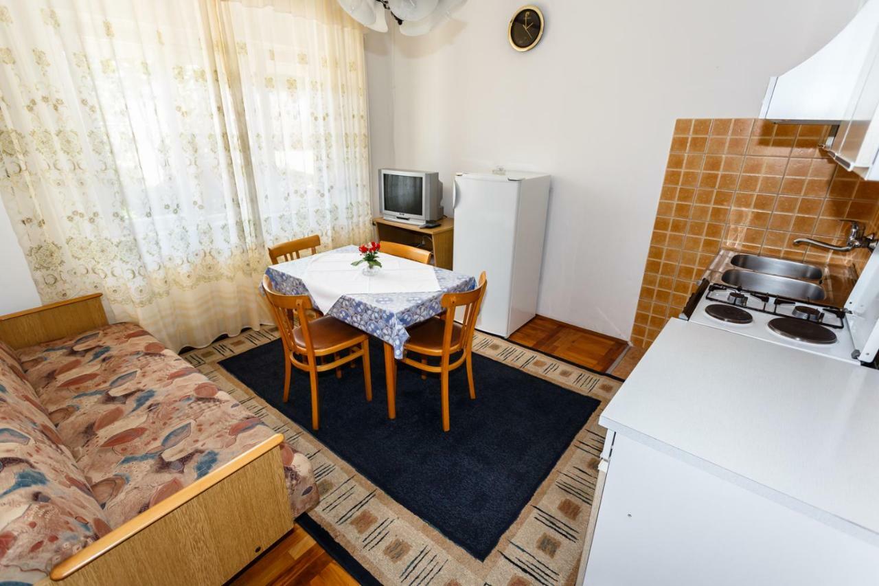 Apartmani Jelica 크르크 외부 사진