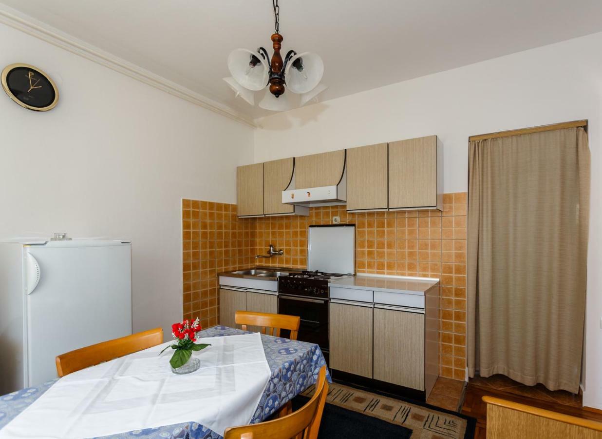 Apartmani Jelica 크르크 외부 사진